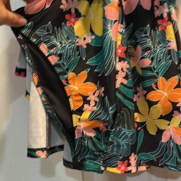 NWT! Old Navy Tropic Thunder One-Piece Swim Dress Bathing Suit XS Floral Skirt - Picture 7 of 12
